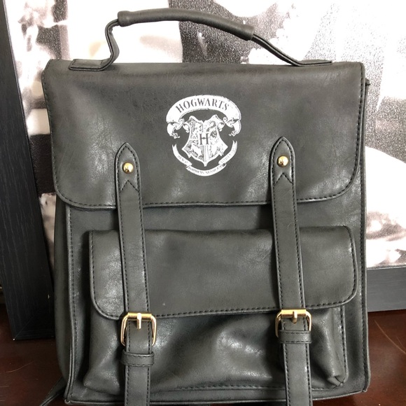 harry potter backpack typo